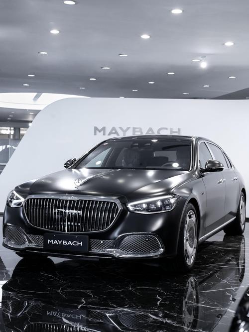 重庆64岚图汽车的售后服务让用户无忧出行，迈巴赫未来的豪华车趋势